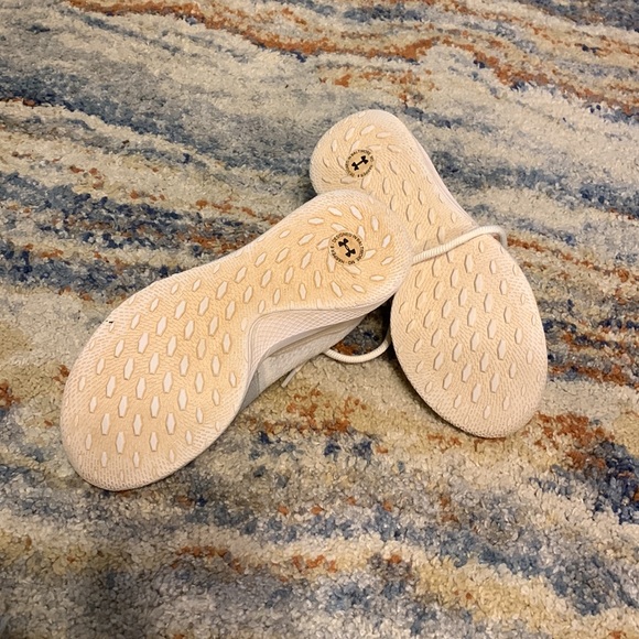 Under Armour Bryce Harper Turf Cleats used great condition. Men’s size 8 - Picture 2 of 5